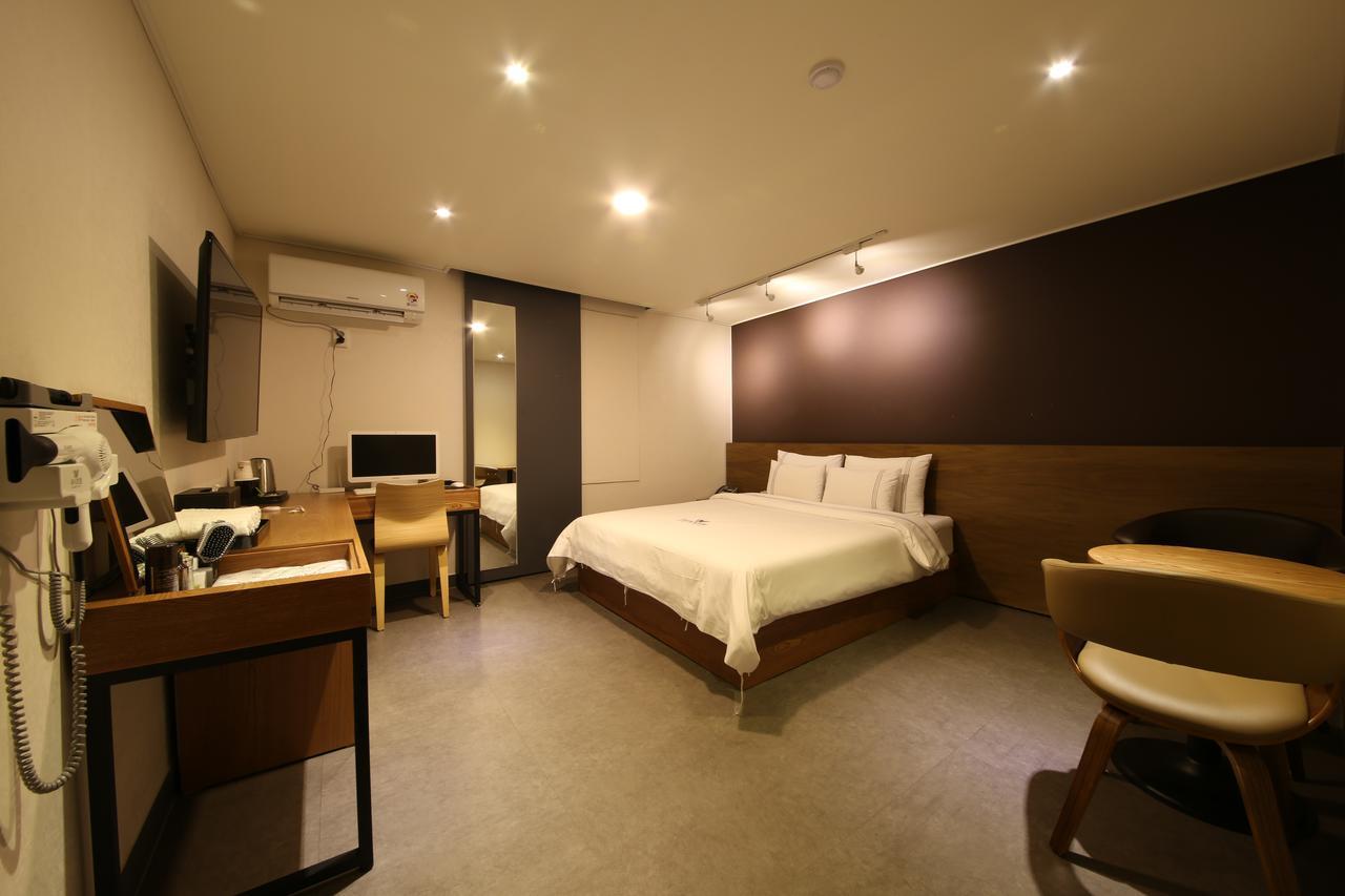 Winner Hotel Jeonju Zewnętrze zdjęcie