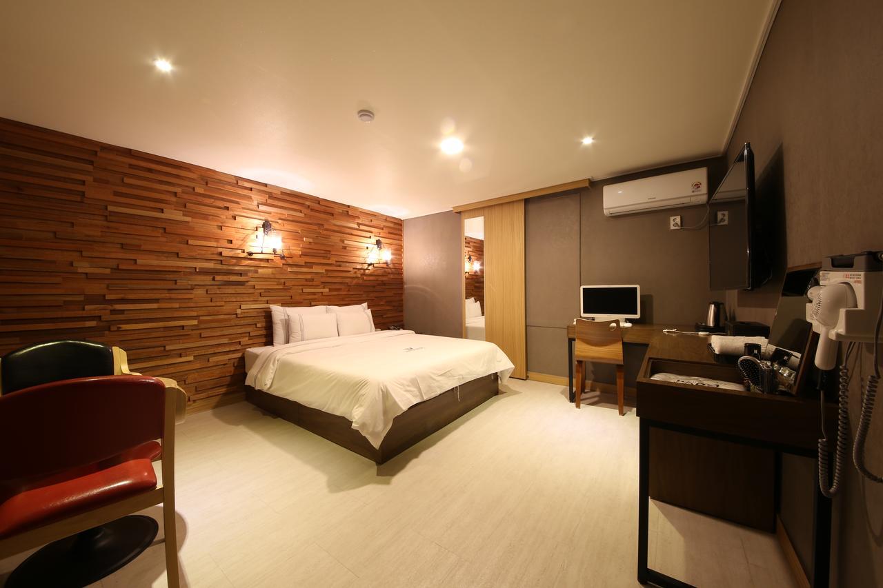 Winner Hotel Jeonju Zewnętrze zdjęcie
